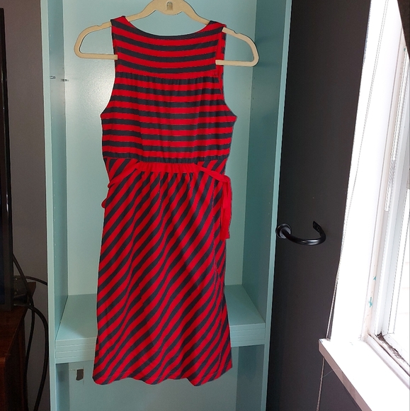 Element striped dress with adjustable side ties and pockets!! - Picture 2 of 4